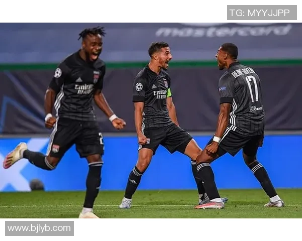 莱比锡红牛与里昂激战正酣比分揭晓引发热议